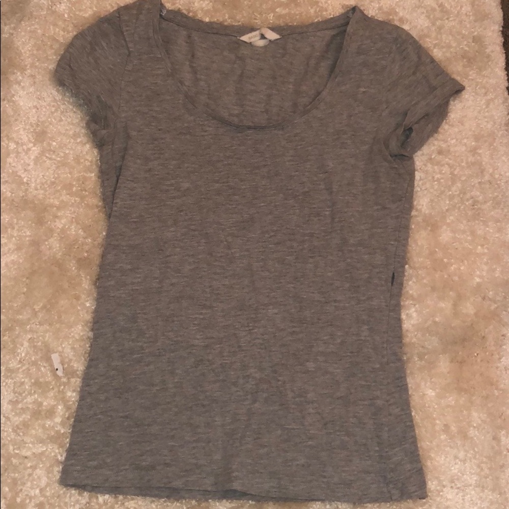 Fitted grey t shirt